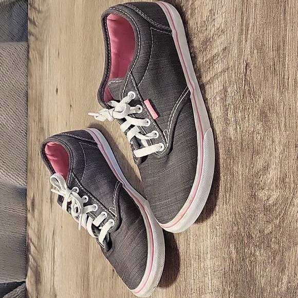 Vans Shoes - Vans Women's Gray Lace Ups with Pink Trim, Insole, and Sole Sz 6